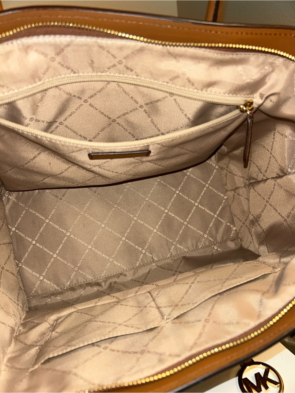 Michael Kors Avril X-Large Brown Leather Tote Bag - Picture 11 of 15